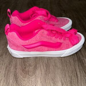 Vans Knu Skool Pink Glo
These are unisex size 7 women or size 5.5 men’s. New!